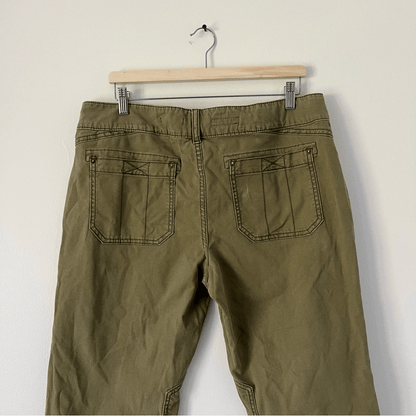 Anthropologie Pilcro The Wanderer Low Rise Trouser Pants in Green Size 32 Cotton