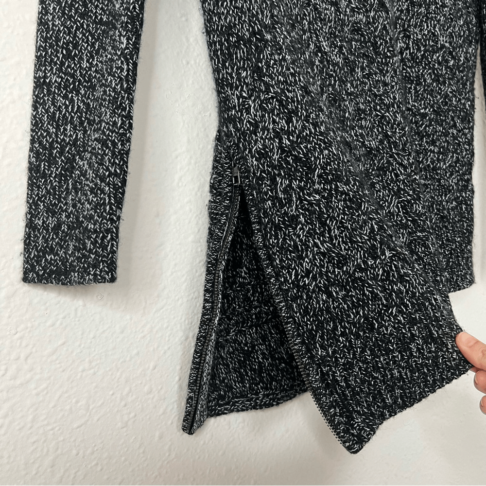 ATHLETA Cashmere and wool blend Sweater Size Small