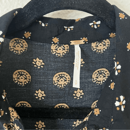 Free People Little Secrets Scarf Print Button Up Shirt Blouse Size Small