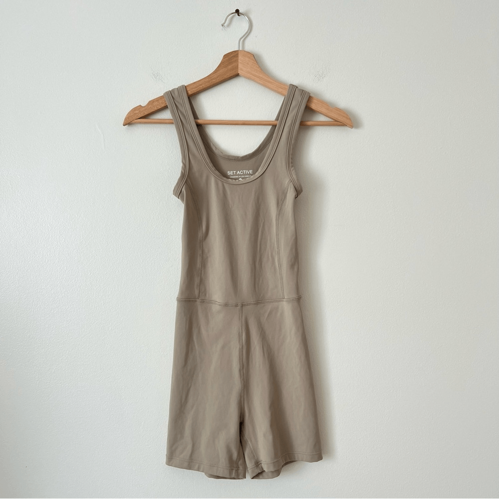 Set Active Sport Body One Piece in Desert Bodysuit Romper Size Small