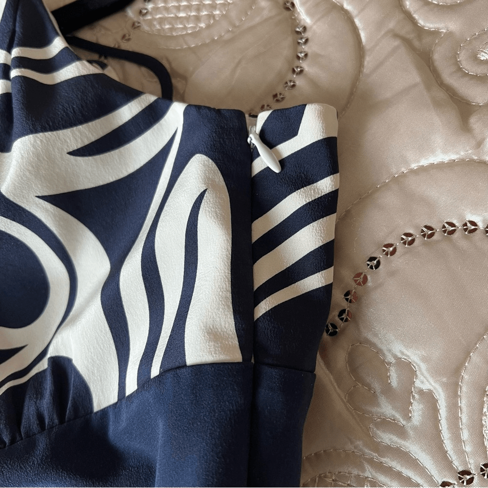 Ann Taylor  100% Silk Navy Blue White Abstract Spaghetti Strap Silk Dress Size 4