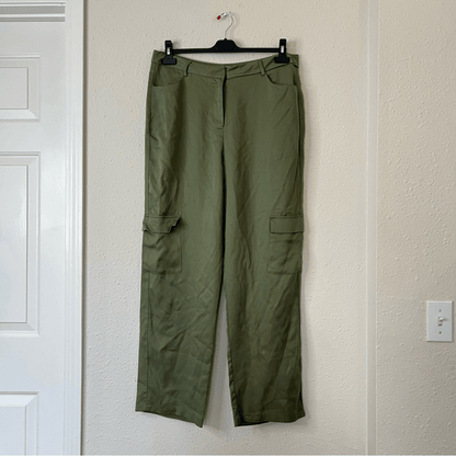 Revolve Superdown Mae Cargo Pant in Olive NEW Size XL