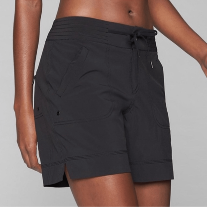 Athleta Rincon Black Athletic Bermuda Shorts NEW Size 6
