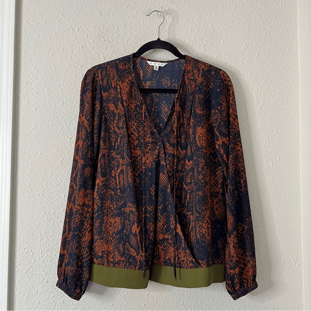 Cabi Animal Print Long Sleeve Blouse Size Small
