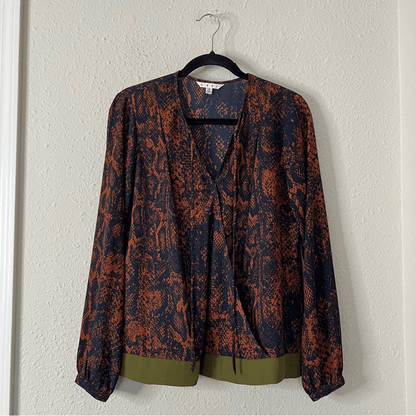 Cabi Animal Print Long Sleeve Blouse Size Small