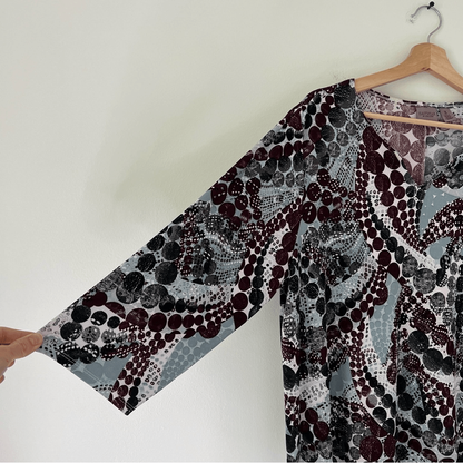 Chico's Easywear Printed V- Neck Blouse Size 3 / XL