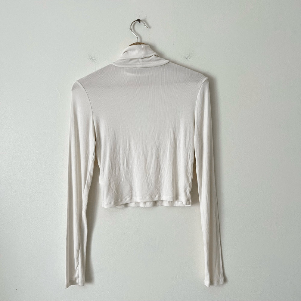 Aritzia Sunday Best Freshman Cropped Turtleneck Ribbed Long Sleeve Top Size M