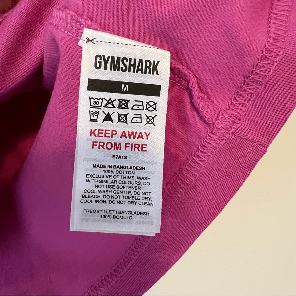 Gymshark Short Sleeve Crop Tee in Pink Medium