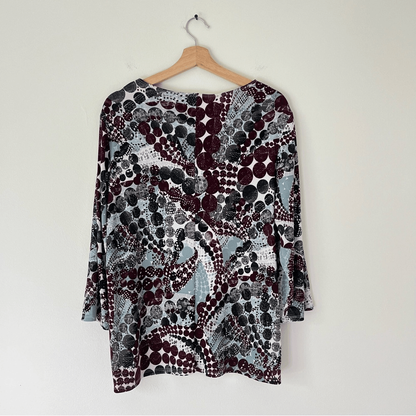 Chico's Easywear Printed V- Neck Blouse Size 3 / XL