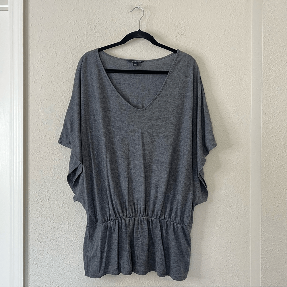Banana Republic V-neck Short Sleeve Gray Top Size XL