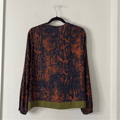 Cabi Animal Print Long Sleeve Blouse Size Small