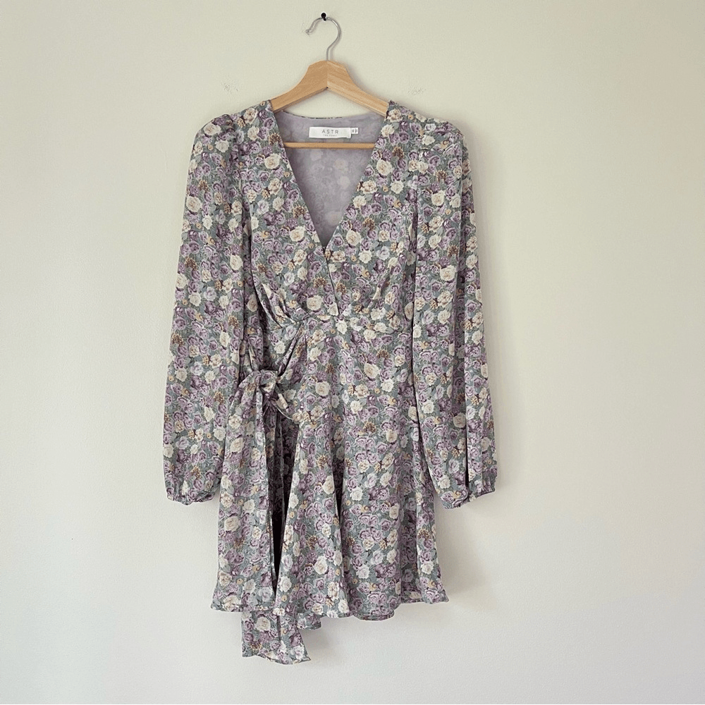 ASTR The Label Floral Mini Dress Long Sleeve Fit and Flare Size XS