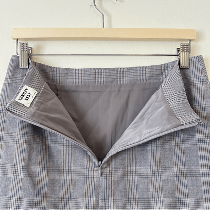 Aritzia Sunday Best Plaid Notched Mini Skirt in Gray Size 8