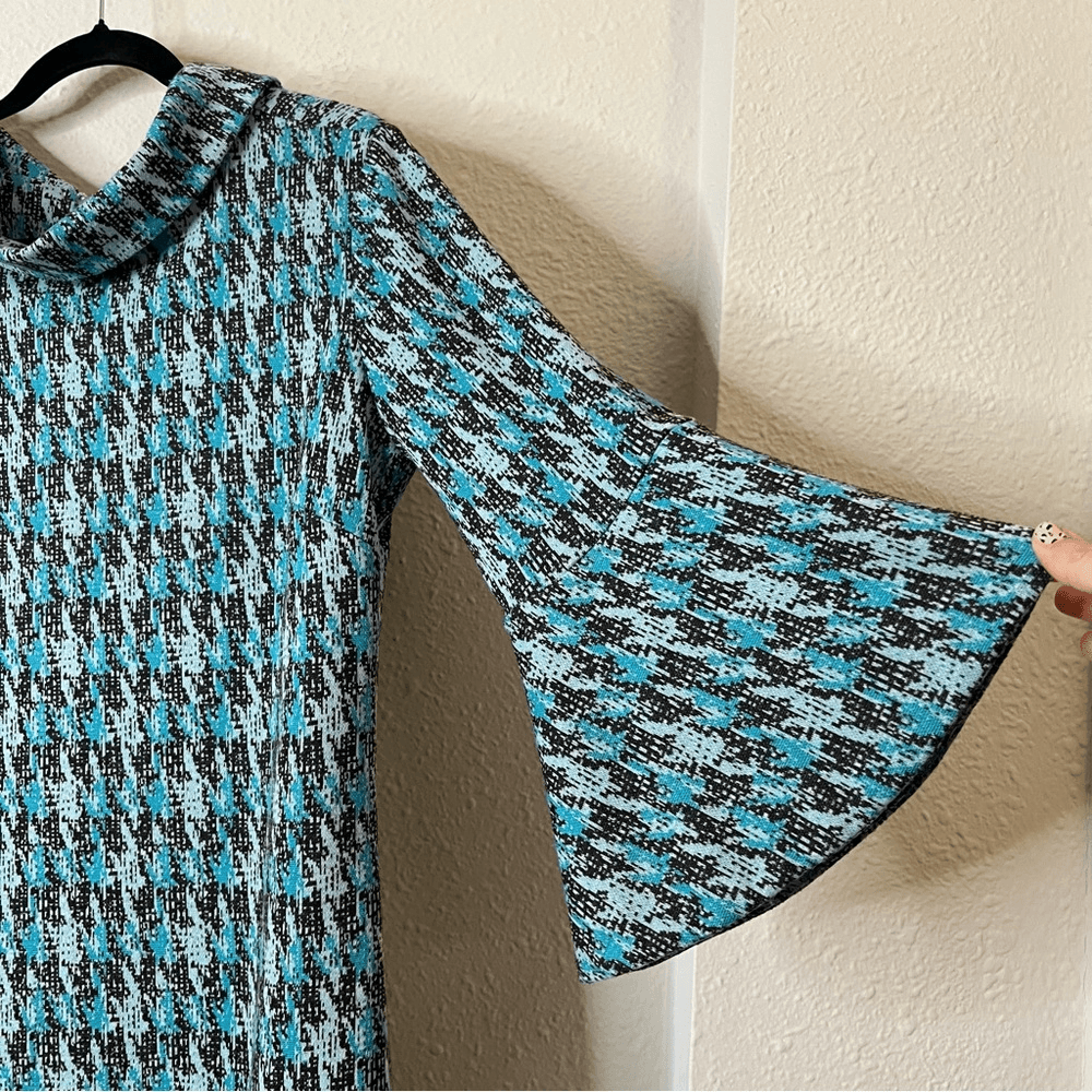 Tyler Boe Houndstooth Bell Sleeve Mini Sweater Dress Size Large
