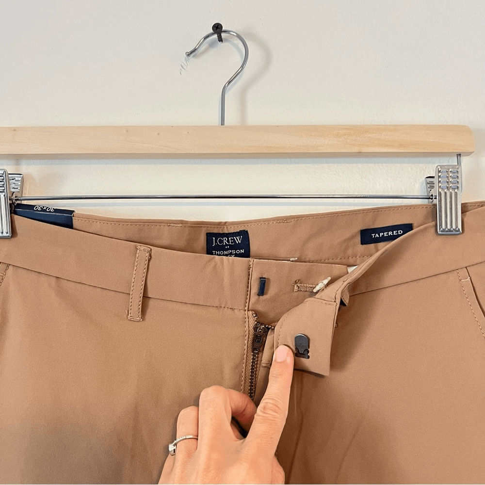 J. Crew Thompson Tapered Tech Chino Pants in Tan NEW Size 30x30