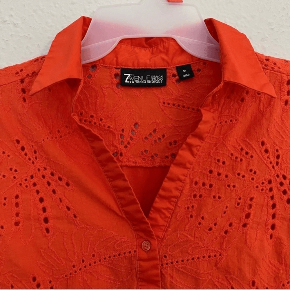 New York & Company 7th Avenue Cotton Eyelet Button Front Shirt Size Medium