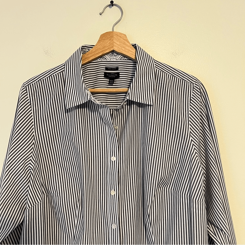 Talbots Striped Wrinkle Resistant Button Down Shirt Navy Blue White Size 16WP