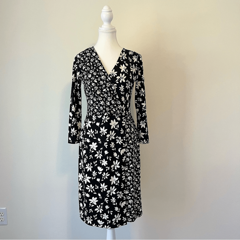 Talbots Bicolor Ditsy Wrap Jersey Black and White Floral Dress NEW Size XS