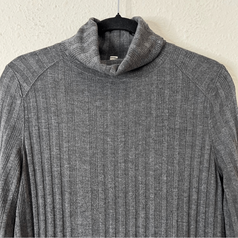 Free People We The Free Ribbed Turtleneck Tunic in Gray Size Small