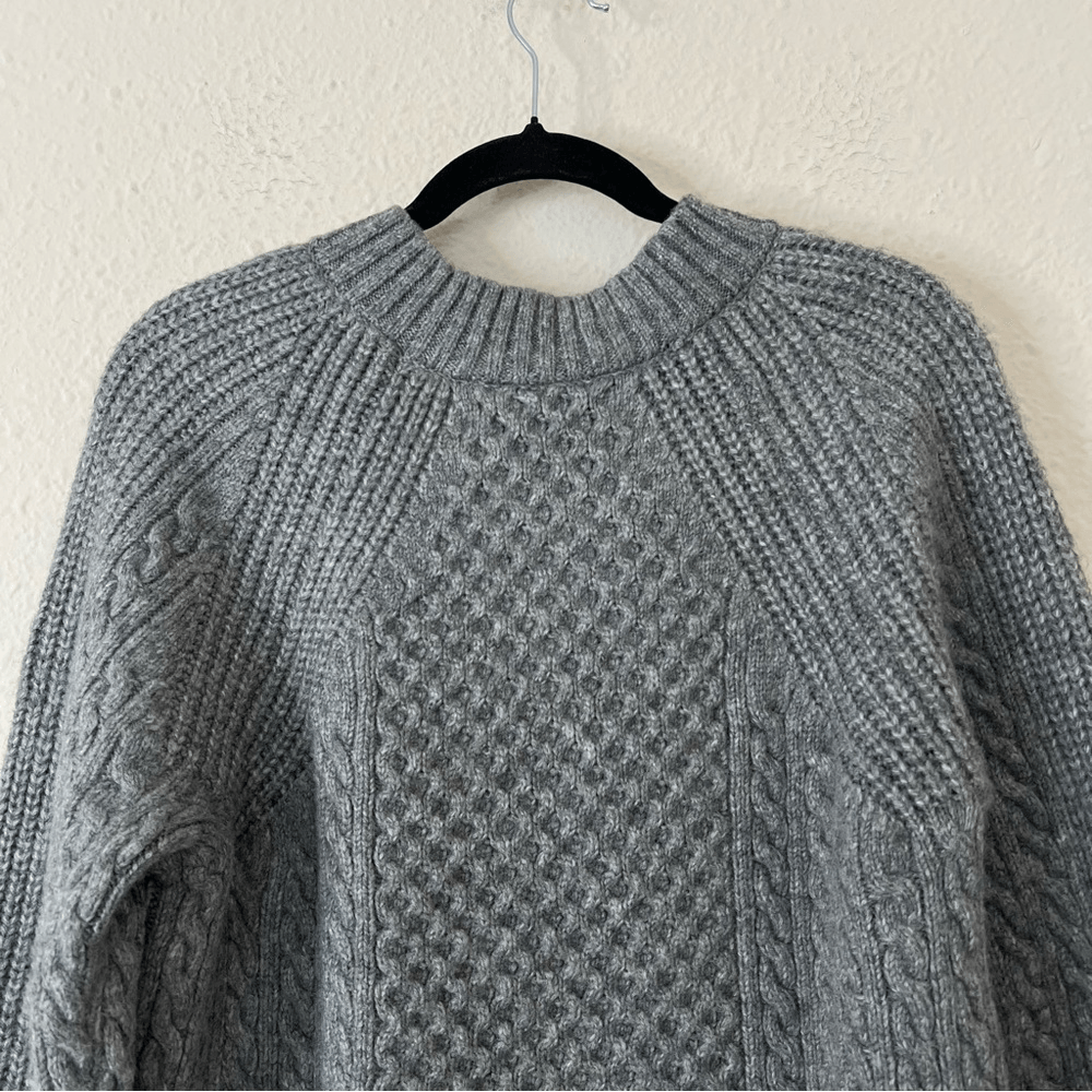 Soft Surroundings Noemi Pearl Cable Knit Sweater Crewneck Gray Size Small