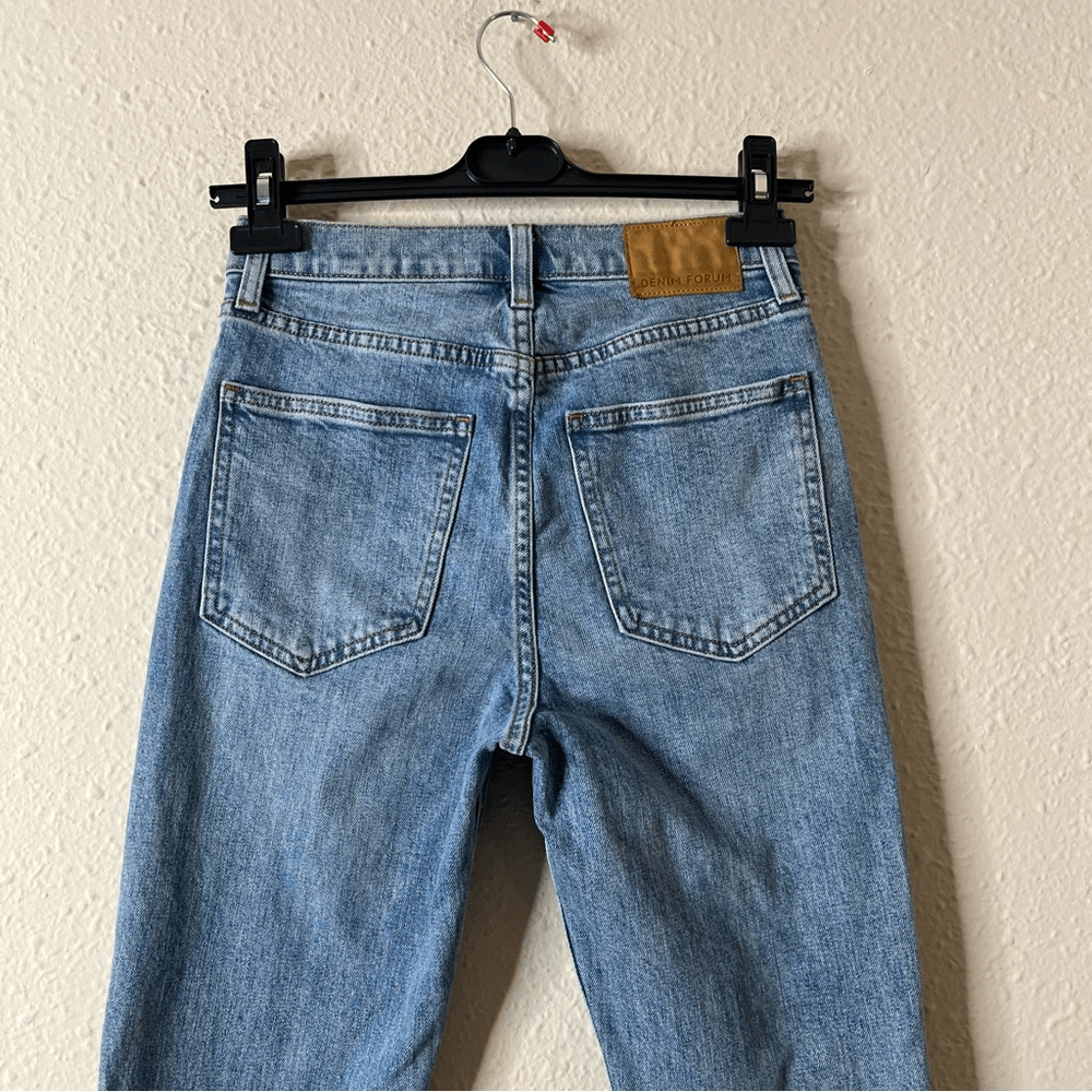 Aritzia Denim Forum The Yoko High Rise Slim Jeans Size 26L