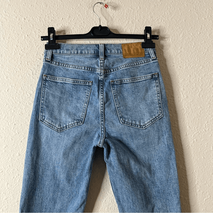 Aritzia Denim Forum The Yoko High Rise Slim Jeans Size 26L