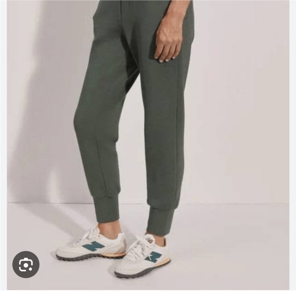 Varley The Slim Jogger Pants Double Soft in Green Size Medium