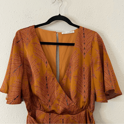 Saints and Secrets NADI V-Neck Wrap Romper Size Small