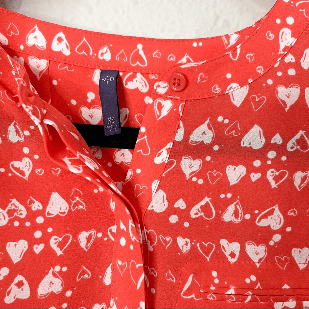 NYDJ Heart Prrinted Half Placket 3/4 Sleeve Blouse Size XS