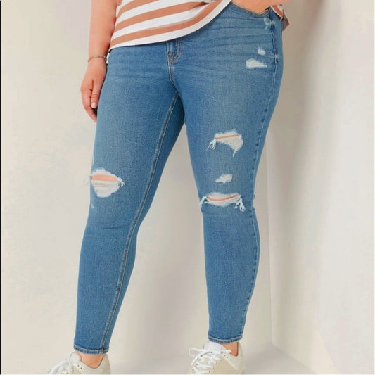 Old Navy Mid-Rise Rockstar Super-Skinny Distressed Jeans NEW Plus Size 28