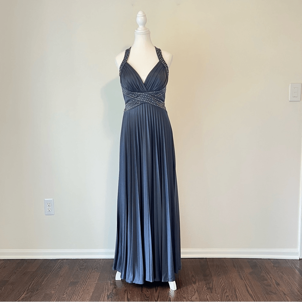 Betsy & Adam Full Length Pleated Halter Prom Bridal Maxi Dress Size 8 Y2K 90s