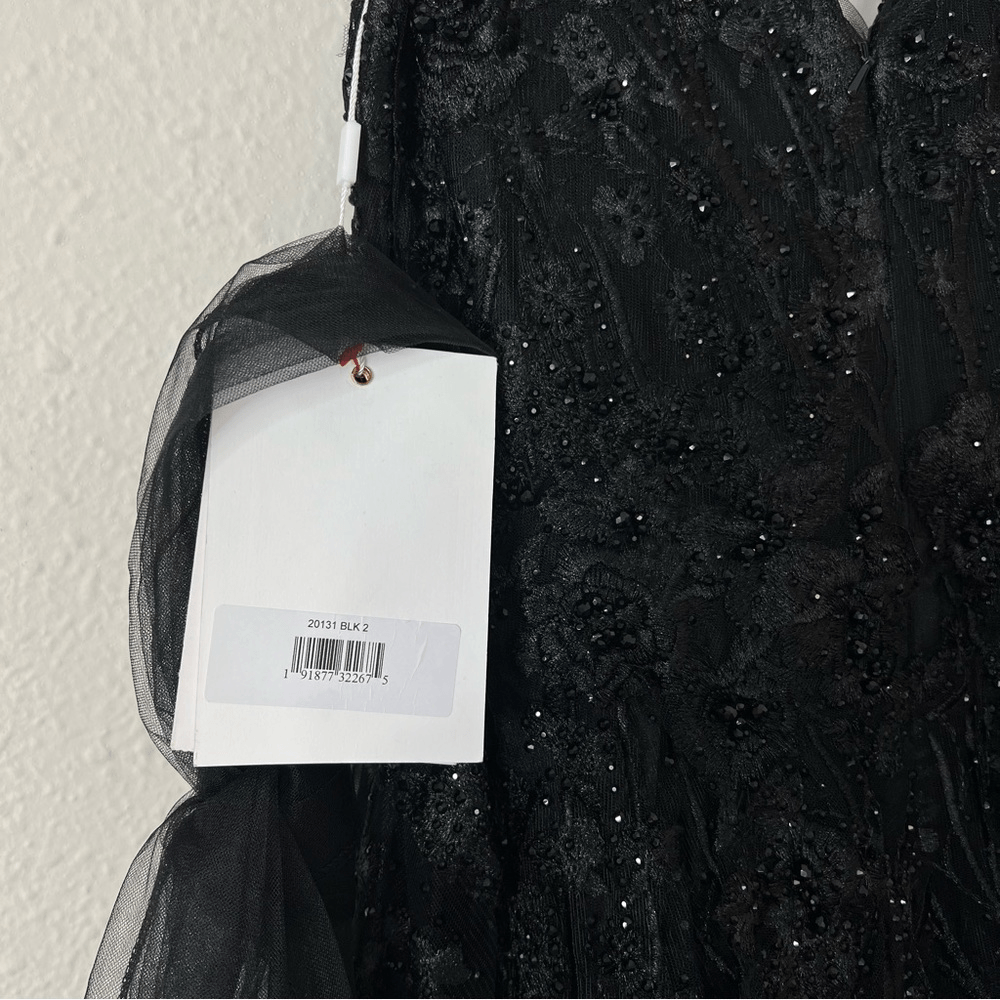 Mac Duggal Floral Embroidered Illusion V-Neck Gown Black Maxi Dress NEW Size 2