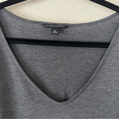 Banana Republic V-neck Short Sleeve Gray Top Size XL