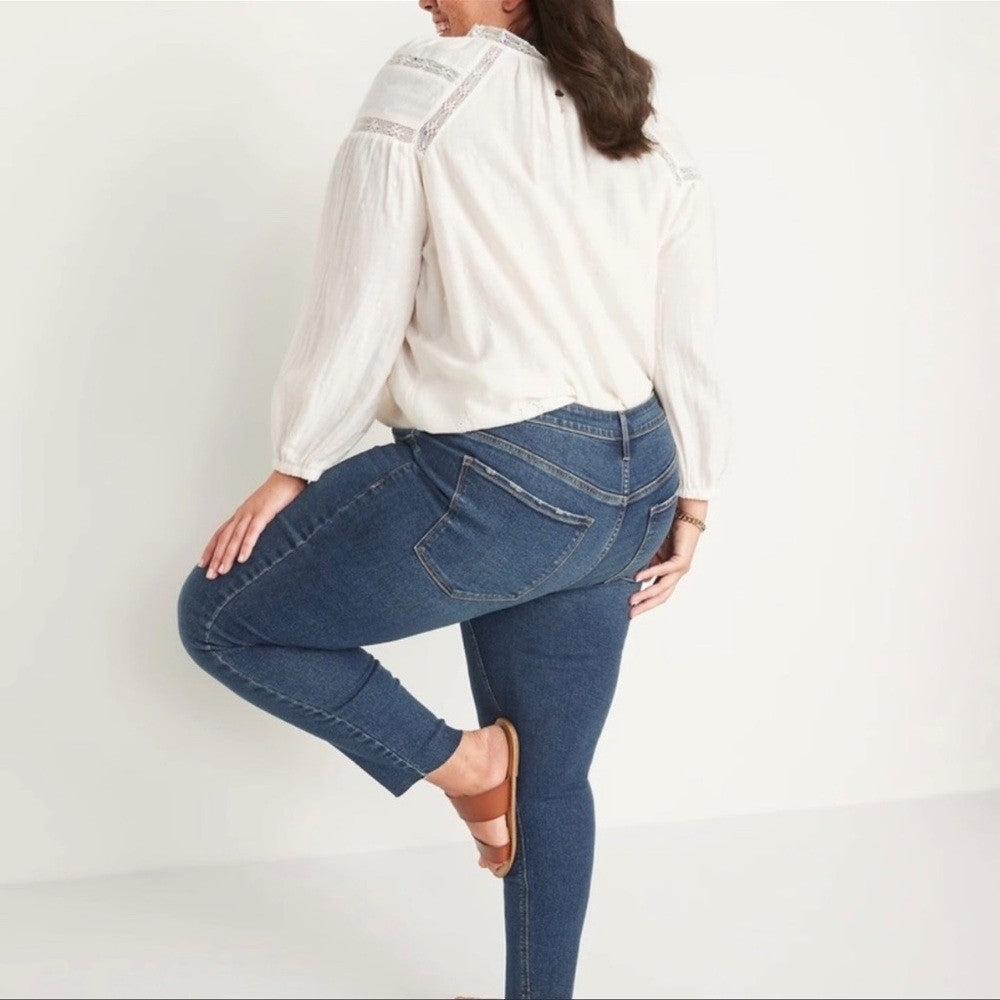 Old Navy Mid-Rise Rockstar Super-Skinny Cut-Off Ankle Jeans NEW Plus Size 26