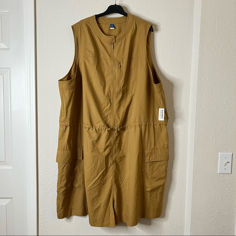 Old Navy StretchTech Sleeveless Zip-Front Cargo Romper Plus Size 4X