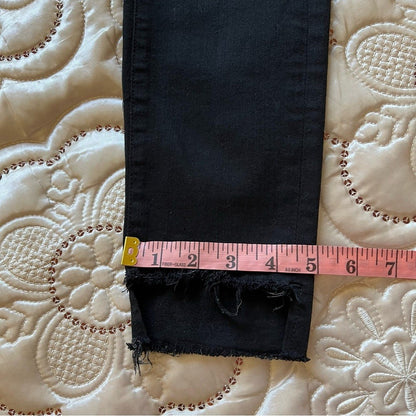 FRAME Le Skinny De Jeanne Raw Stagger Hem Jeans in Black Size 26