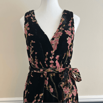 Baltic Born Lennon Velvet Floral Maxi Front Slit Dress in Black NEW Size Medium