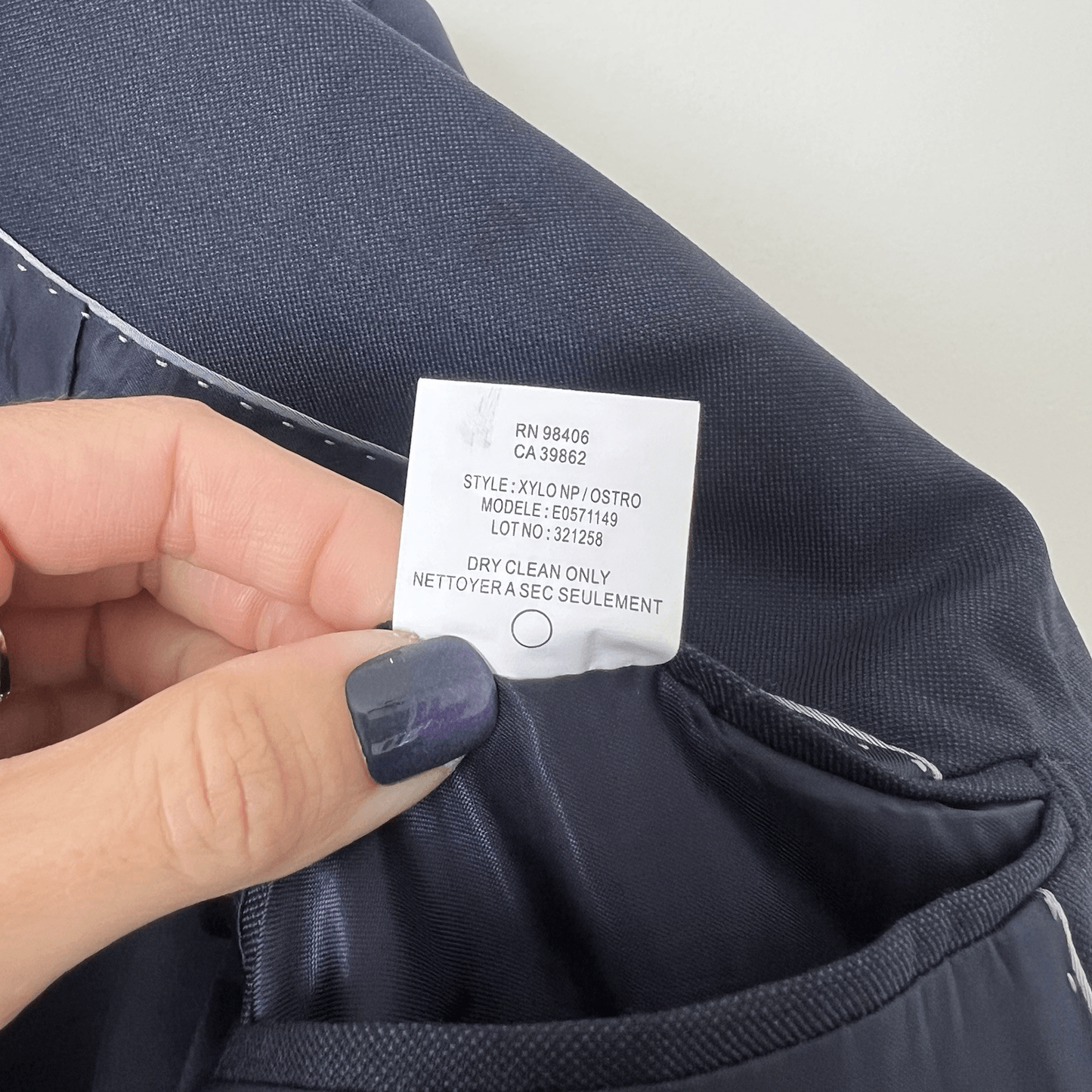 Theory Men's XYLO NP OSTRO Blazer Navy Blue 100% Wool 2 Button Classic 40R