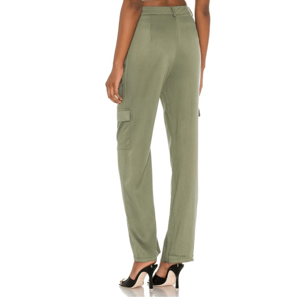 Revolve Superdown Mae Cargo Pant in Olive NEW Size XL