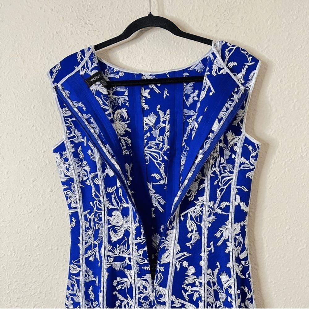 Tadashi Shoji Embroidered Neoprene Mini Dress Size Large