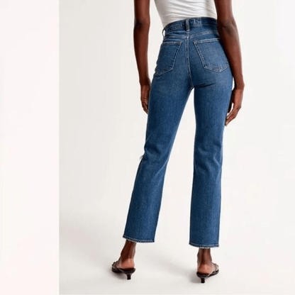 Abercrombie & Fitch Curve Love The Ankle Straight Ulta High Rise Jeans Size 26/2