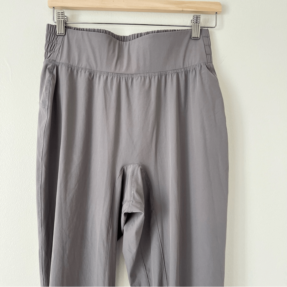 Halara High Rise Jogger Pants NEW Size Medium in Gray