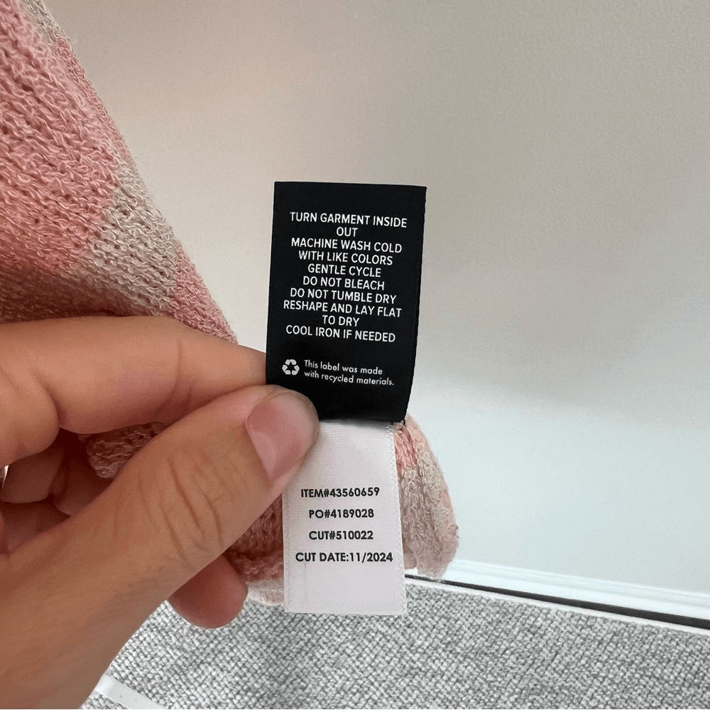 Torrid Striped V-neck Pullover Sweater Size 2X in Cream and Pink