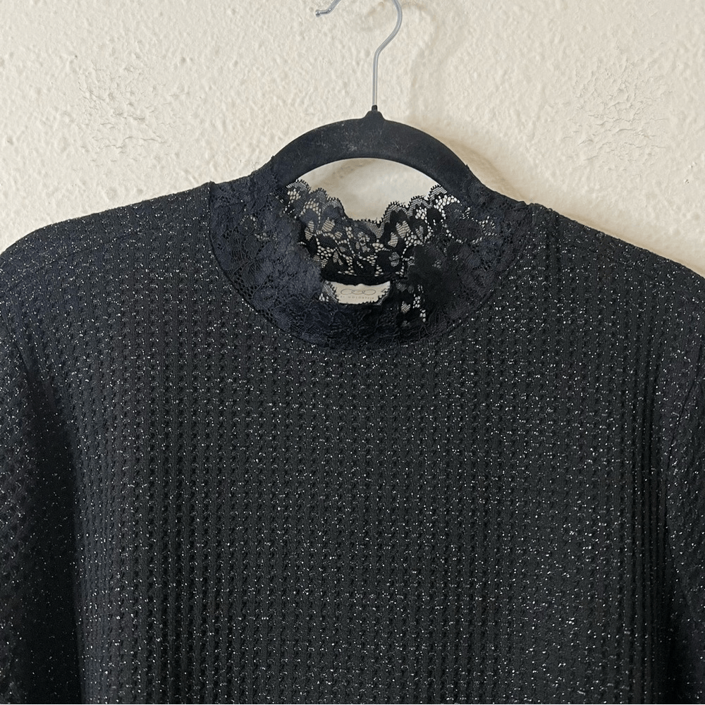 LOGO Lori Goldstein Black Metallic Waffle Knit Lace Top Pockets Stretchy Size 2X