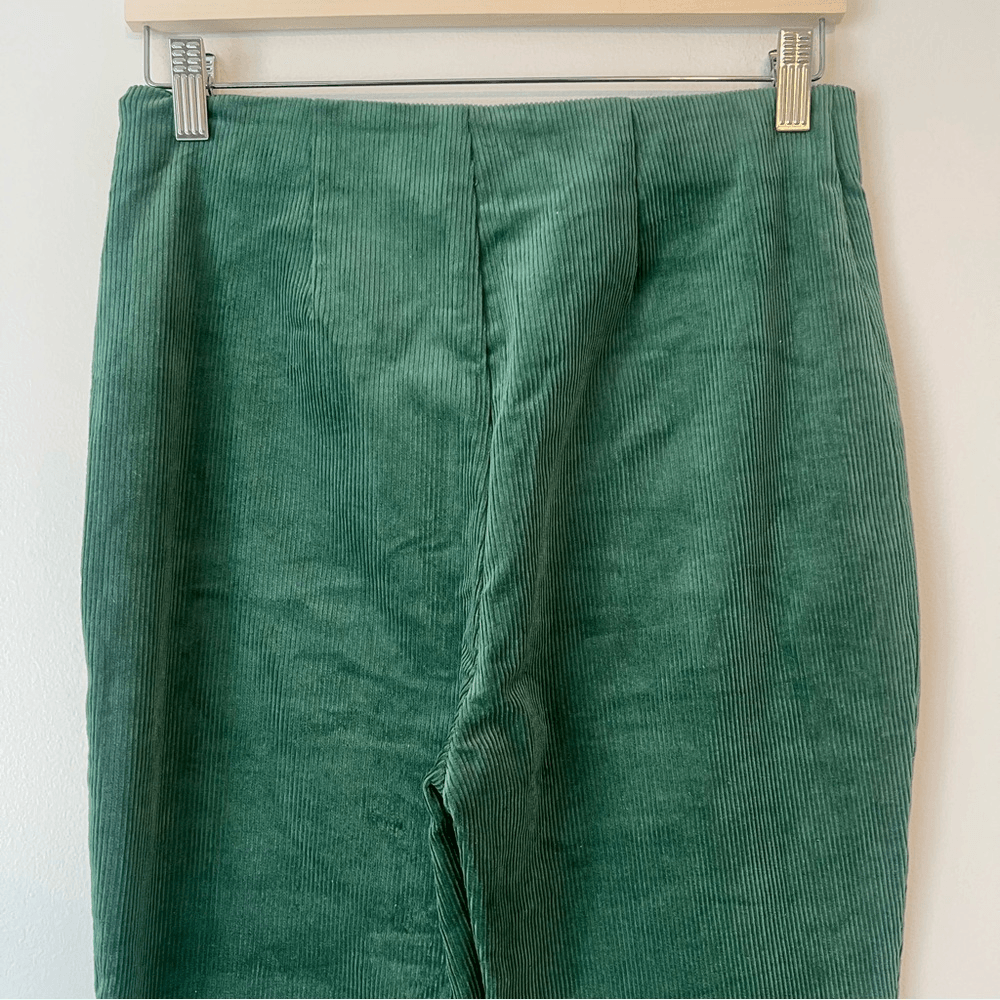 Tuckernuck Ashford Green Corduroy Pants NEW Size Large