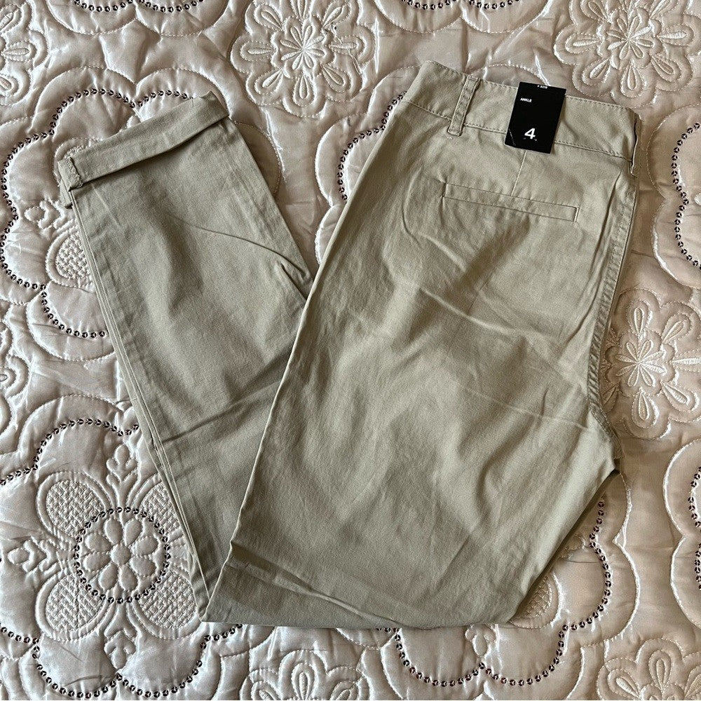 The Limited Ankle Pants NEW Size 4