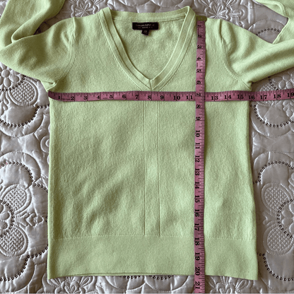 Banana Republic 100% Merino Wool V-Neck Sweater Size XS