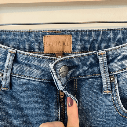 Driftwood Gizelle Aztec Embroidered Girlfriend Slim Jeans Size 28 Medium Wash