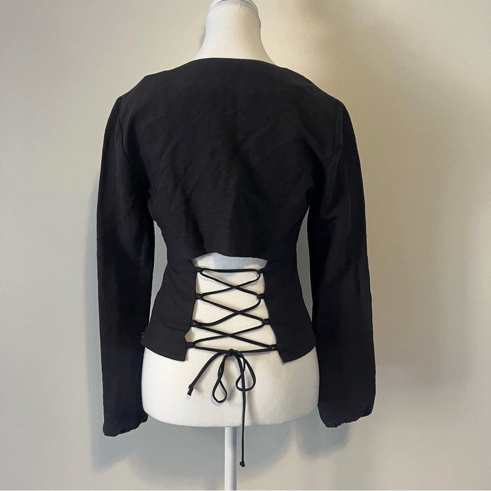 INTERMIX Marseille Black Lace-Up Top Tie Front Lace Back Scoop Neck Size 0 Linen