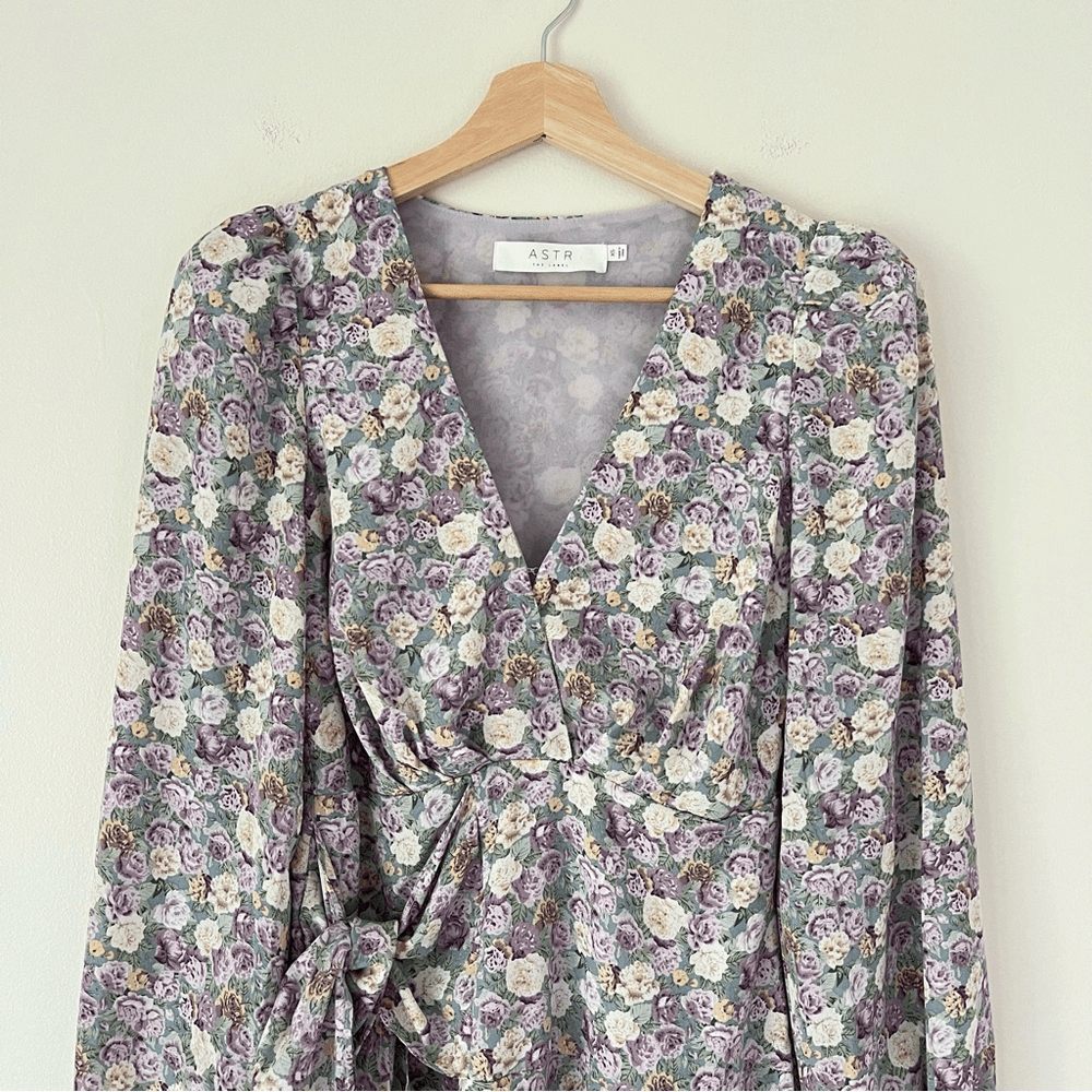 ASTR The Label Floral Mini Dress Long Sleeve Fit and Flare Size XS
